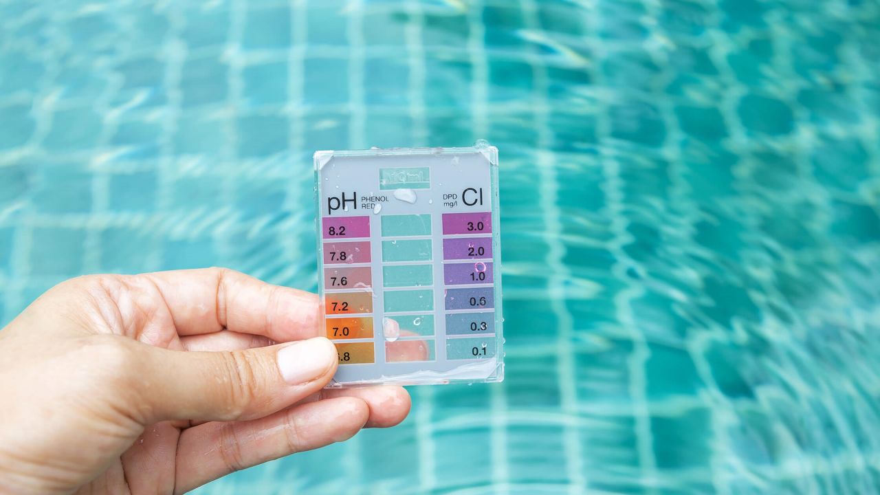 A Guide to Pool Chemistry: Balancing pH, Chlorine, and Alkalinity